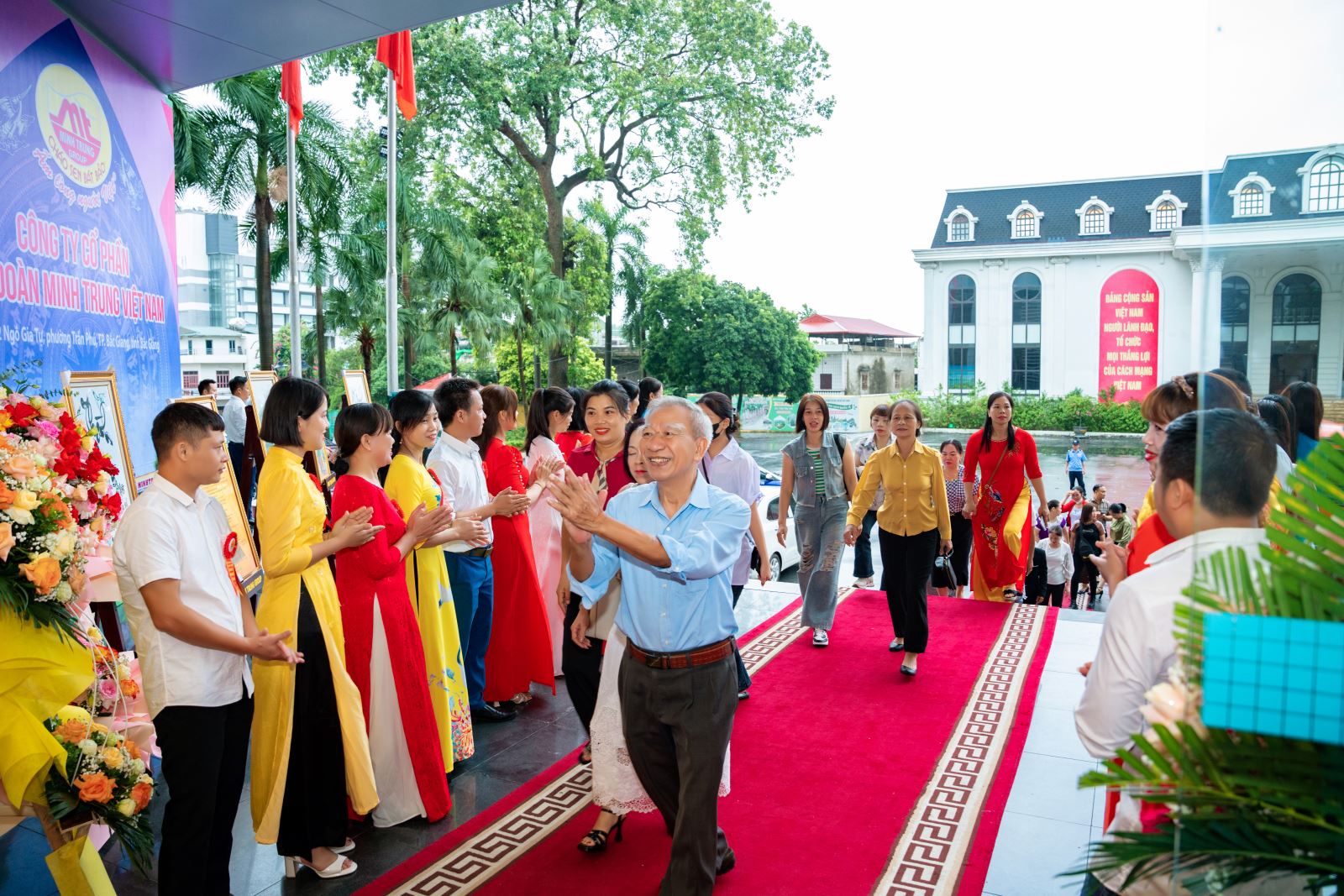 Sự hình thành và phát triển Tập Đoàn Minh Trung Việt Nam 9