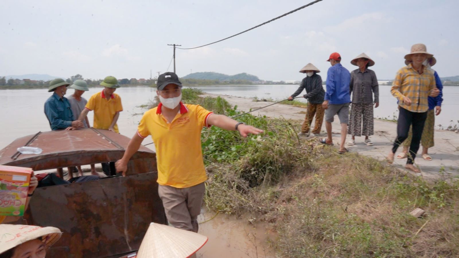 TẬP ĐOÀN MINH TRUNG VIỆT NAM CHUNG TAY HỖ TRỢ BÀ CON VÙNG LŨ 6