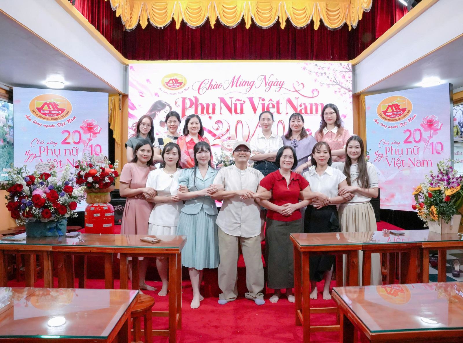 MINH TRUNG VIỆT NAM – TÔN VINH NHỮNG ĐÓA HOA RỰC RỠ NHÂN NGÀY PHỤ NỮ VIỆT NAM 20/10